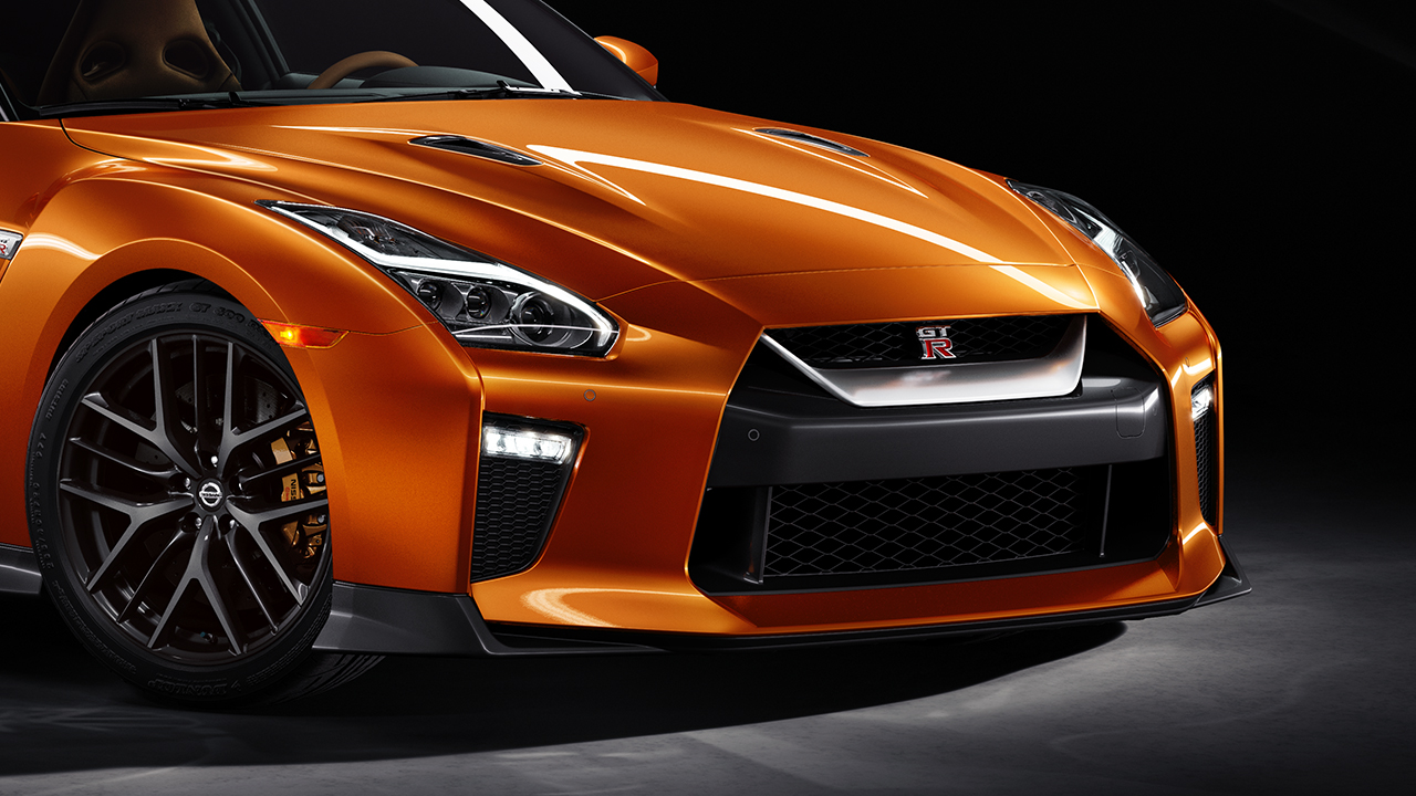 2017-nissan-gtr-led-headlights