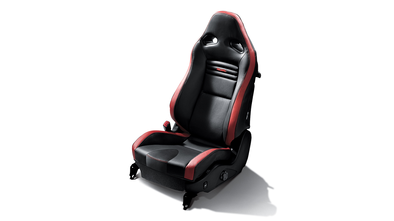 2017-nissan-gtr-recaro-seats