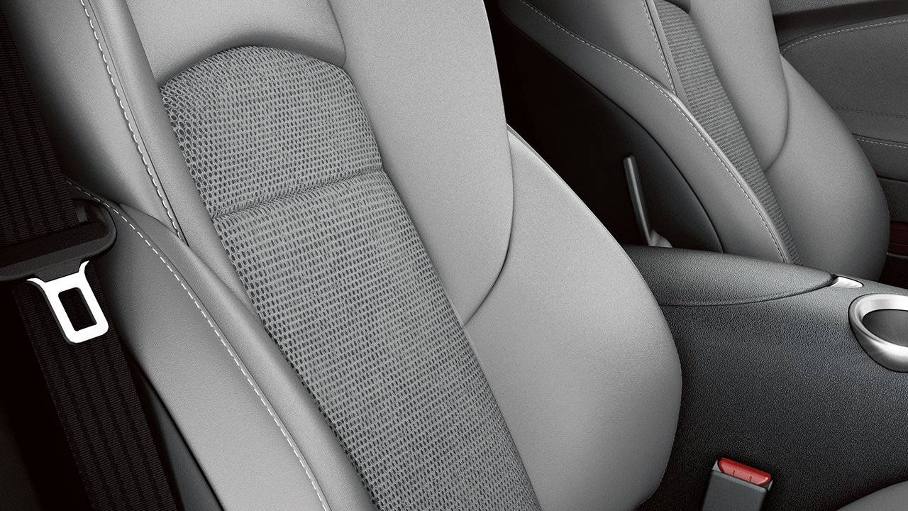 2018-nissan-370z-roadster-interior-passenger-seat-large