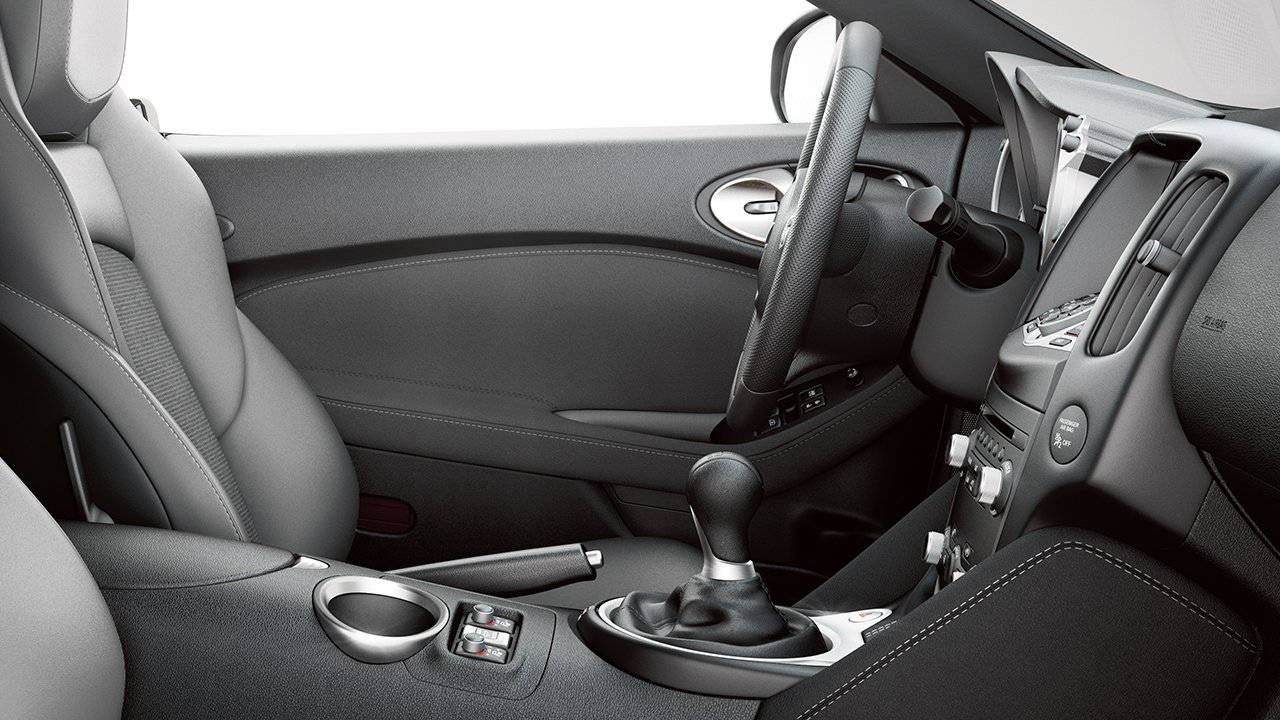 2018-nissan-370z-roadster-driver-cockpit-large