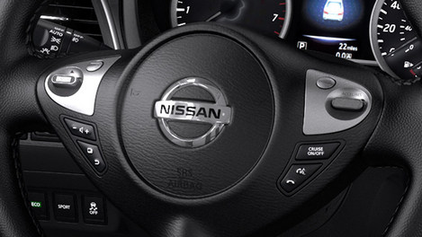 2017-nissan-sentra-siri-eyes-free-1