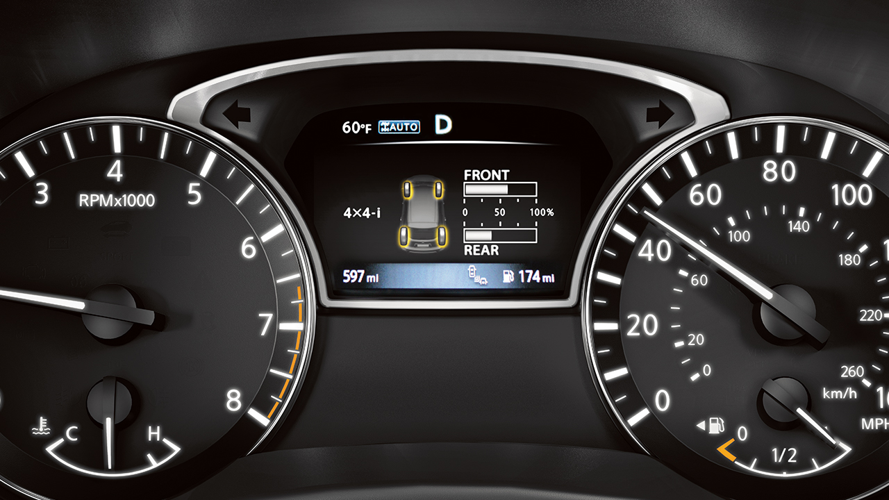 2017-nissan-pathfinder-power-display